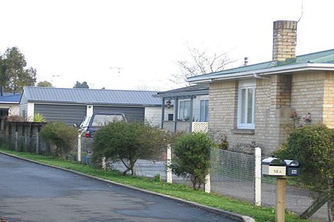 Photo of property in 2/12 Poaka Avenue, Dinsdale, Hamilton, 3204