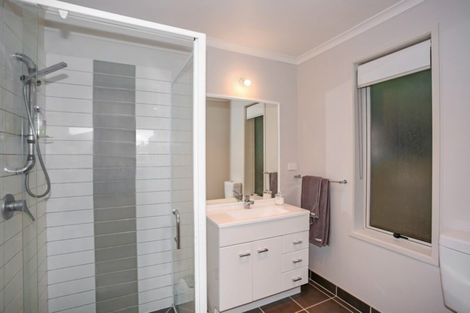 Photo of property in 2 Bob Craig Place, Pukekohe, 2120