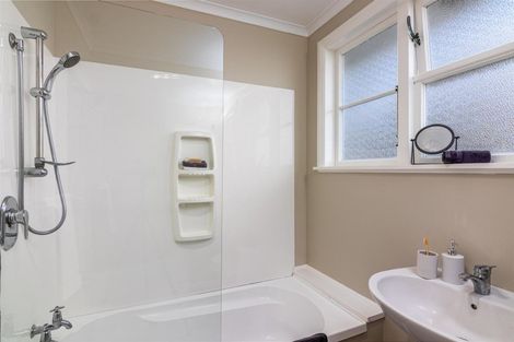 Photo of property in 15 Stamford Place, Lansdowne, Masterton, 5810