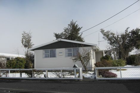 Photo of property in 28 Jollie Road, Twizel, 7901