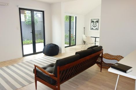 Photo of property in 2/388 Montreal Street, Christchurch Central, Christchurch, 8013