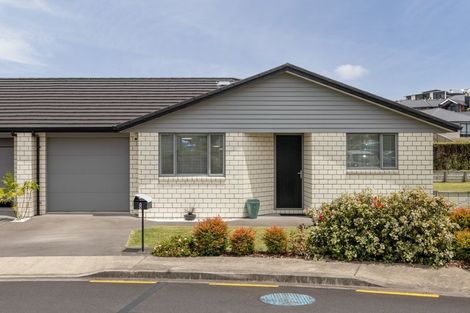 Photo of property in Waterview Estate, 8/4 Greystone Place, Omokoroa, 3114