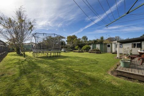 Photo of property in 16 Falstaff Street, Stratford, 4332