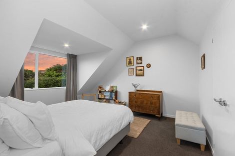 Photo of property in 87 Cannon Hill Crescent, Mount Pleasant, Christchurch, 8081