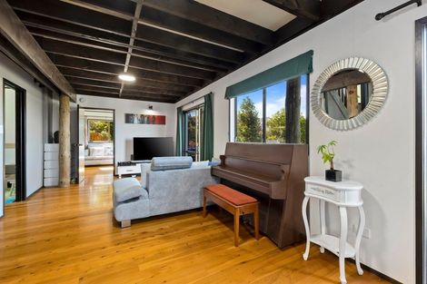 Photo of property in 5 Malters Place, Browns Bay, Auckland, 0630