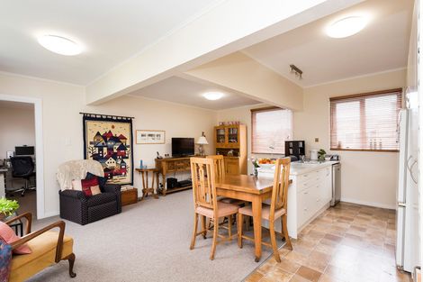 Photo of property in 23 Royal Crescent, Saint Kilda, Dunedin, 9012