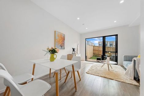 Photo of property in 19/12 Arney Road, Ranui, Auckland, 0612