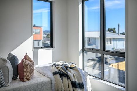 Photo of property in 2/6 Kereru Street, Henderson, Auckland, 0612