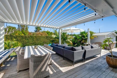 Photo of property in 7 Ardlui Avenue, Manly, Whangaparaoa, 0930