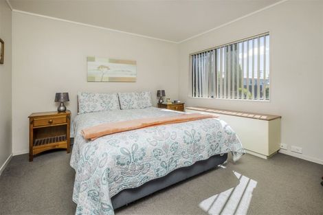Photo of property in 17a Fernaig Street, Papakura, 2110