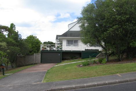 Photo of property in 10 Theban Place, Totara Vale, Auckland, 0629