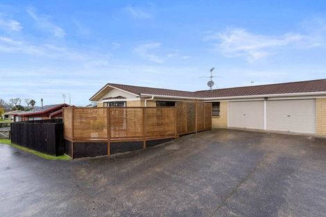 Photo of property in 215a Queen Street, Pukekohe, 2120