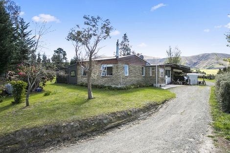 Photo of property in 1566 Dunback-morrisons Road, Waynes, Palmerston, 9483