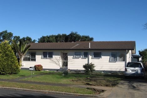 Photo of property in 14 Seaward Place, Wattle Downs, Auckland, 2103