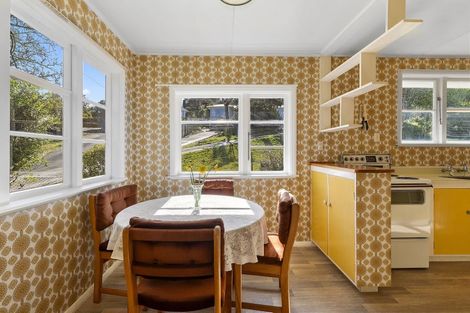 Photo of property in 16 Morgan Place, Tawa, Wellington, 5028