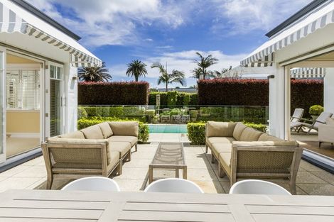 Photo of property in 33 Cheltenham Road, Devonport, Auckland, 0624