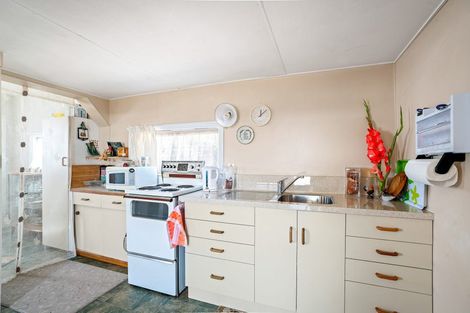 Photo of property in 18 Arklow Street, Albert Town, Wanaka, 9305