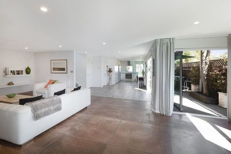 Photo of property in 69 Deans Avenue, Riccarton, Christchurch, 8011