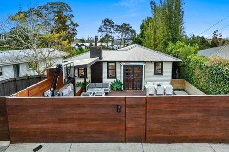 Photo of property in 82 Methuen Road, New Windsor, Auckland, 0600