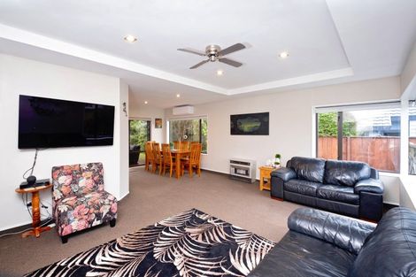 Photo of property in 14 Kingsgate Avenue, Havelock North, 4130