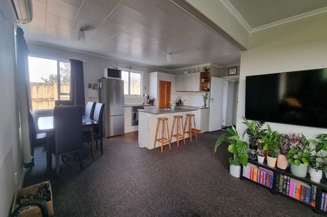 Photo of property in 21 Broadway, Stratford, 4332