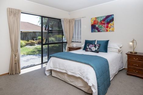 Photo of property in 10 Travers Place, Northpark, Auckland, 2013