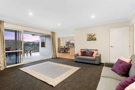 Photo of property in 38 Roberts Road, Matakatia, Whangaparaoa, 0930