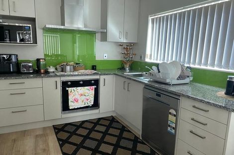Photo of property in 32d Kenderdine Road, Papatoetoe, Auckland, 2025