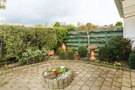 Photo of property in 1 Wharite Place, Awapuni, Palmerston North, 4412