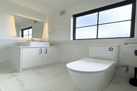 Photo of property in 54 Scarlet Oak Drive, Schnapper Rock, Auckland, 0632