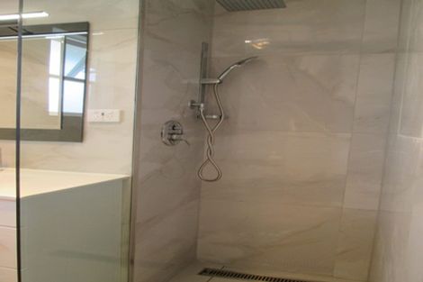 Photo of property in 2/24 Dale Crescent, Pakuranga, Auckland, 2010