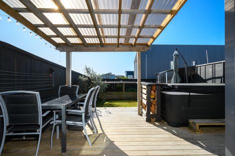 Photo of property in 24 Station Street, Hobsonville, Auckland, 0616