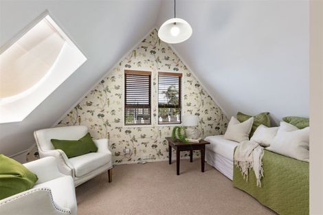 Photo of property in 20 Bernleigh Terrace, West Harbour, Auckland, 0618