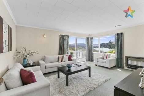Photo of property in 6 Volkner Grove, Waterloo, Lower Hutt, 5011