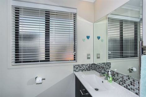 Photo of property in 7 Searle Drive, Patumahoe, Pukekohe, 2679