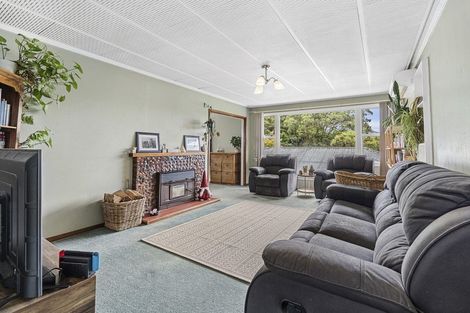 Photo of property in 108 Huatoki Street, Frankleigh Park, New Plymouth, 4310