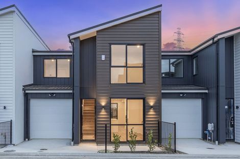 Photo of property in 3 Whawhaki Lane, Kumeu, 0810