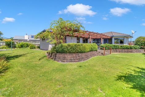 Photo of property in 16 Stanley Drive, Lynmore, Rotorua, 3010