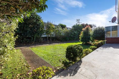 Photo of property in 2/39 Tawhiri Road, One Tree Hill, Auckland, 1061