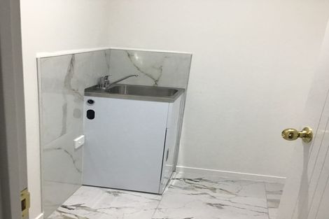 Photo of property in 18 Brunner Road, Glen Eden, Auckland, 0602