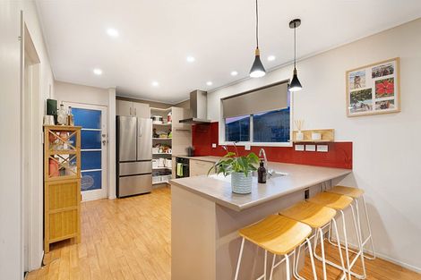 Photo of property in 86 Rosewarne Crescent, Glendene, Auckland, 0602