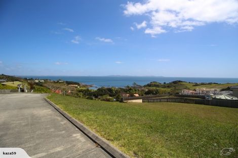 Photo of property in 15 Nancy Wake Place, Cable Bay, 0420