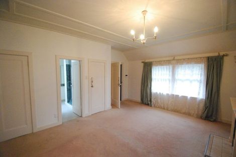 Photo of property in 19 Fitzherbert Terrace, Thorndon, Wellington, 6011