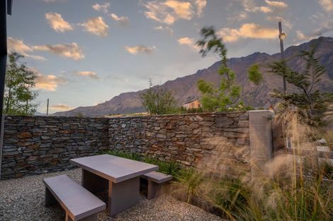 Photo of property in 1 Mulholland Drive, Jacks Point, 9371