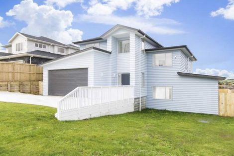 Photo of property in 11 Regis Park Drive, Pukekohe, 2120