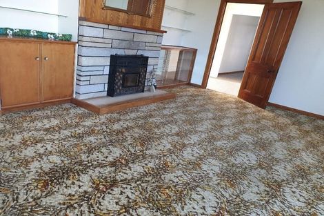 Photo of property in 18 Bear Street, Waverley, 4510