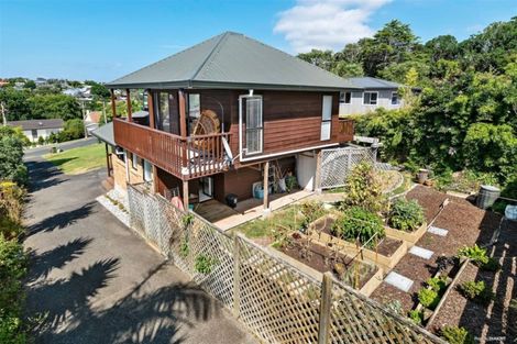 Photo of property in 7a Zealandia Road, Manly, Whangaparaoa, 0930