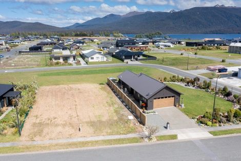 Photo of property in 33 Takitimu Avenue, Te Anau, 9600