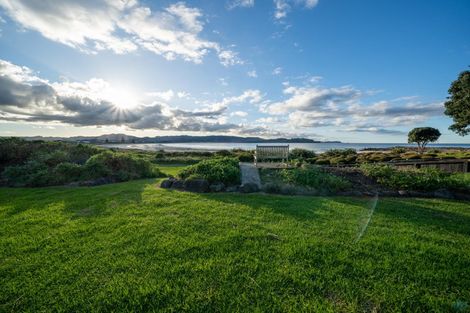 Photo of property in 63 Taumata Road, Omaha, 0986