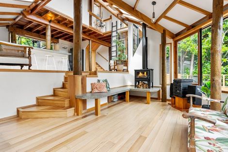 Photo of property in 55 Rayner Road, Piha, New Lynn, 0772